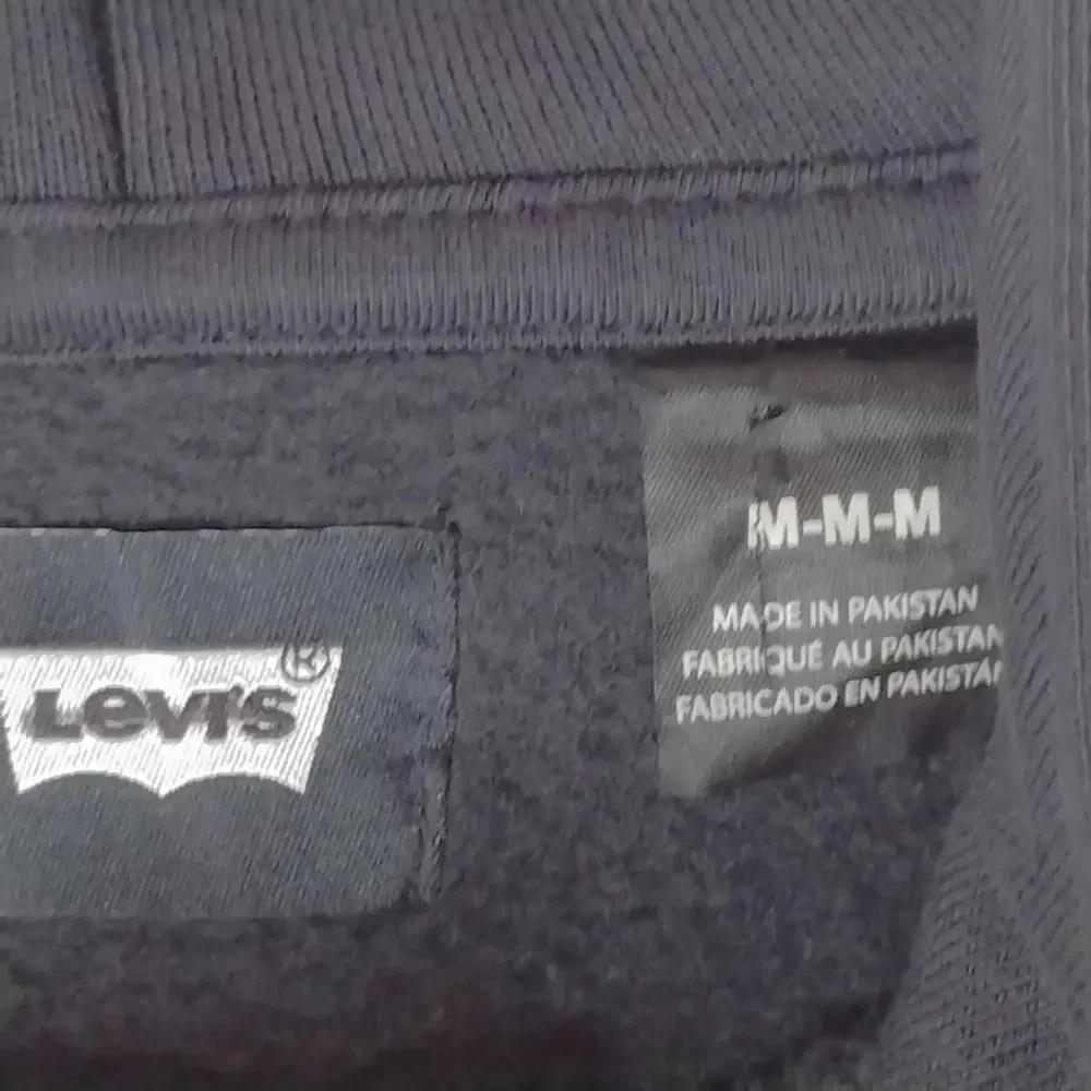 NWT Levi's Men's Black Hoodie Size Medium